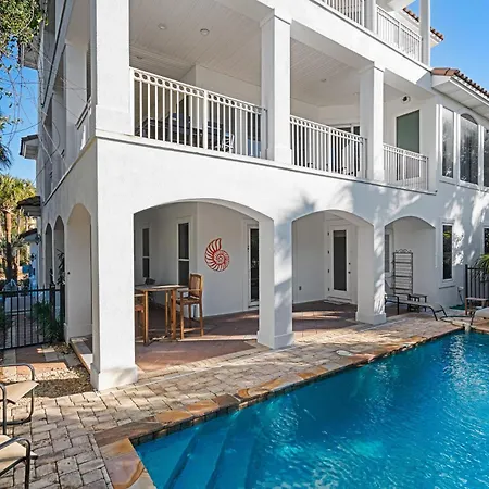 Villa Hog Heaven